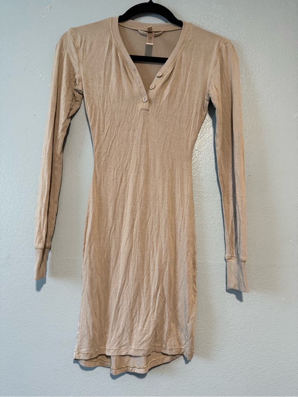 SKIMS Long Sleeve Knit Dress in Beige SIZE XXS - Picture 2 of 5